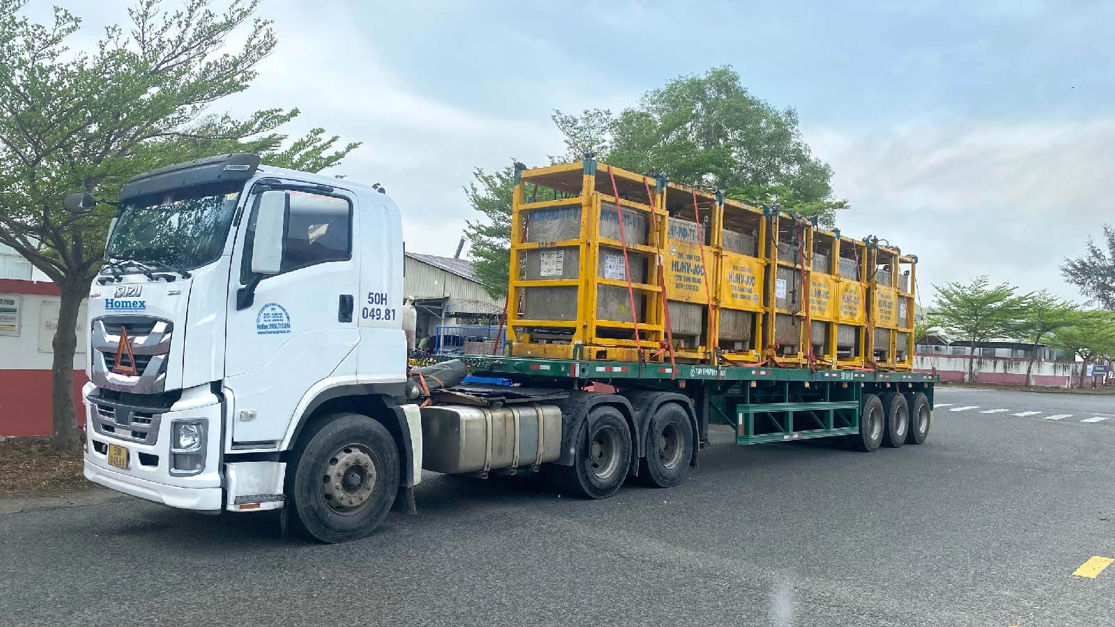 Don-vi-cho-thue-xe-dau-keo-container-di-cac-tinh.jpg