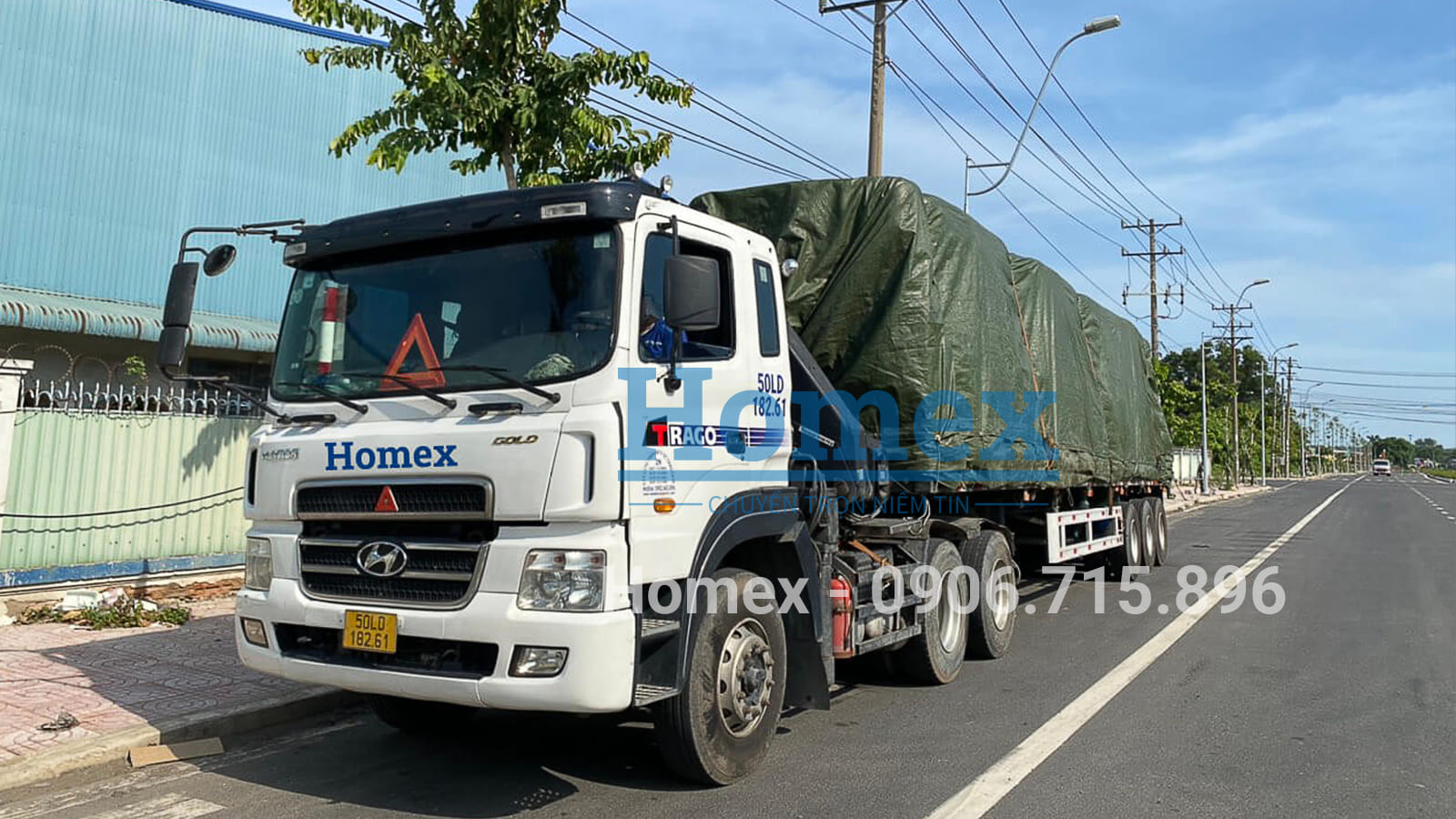 Xe-dau-keo-cua-Hyundai-tai-Homex.jpg